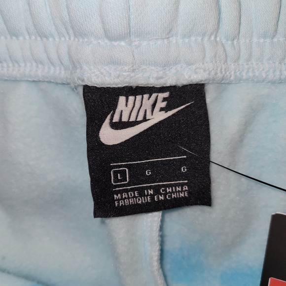 Nike Women's Sportswear Fleece Shorts Size Large Blue Cloud DM1547-474 New - Picture 6 of 8